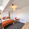 Photo 11: Room 6 (Studio En Suite)