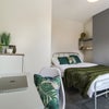 Photo 2: Room 3 - £550pcm