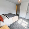 Photo 2: Room 10 En Suite