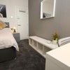 Photo 9: Room 1