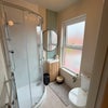 Photo 8: room 5 en-suite