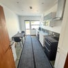 Photo 4: Kitchen