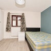 Photo 4: Room 1