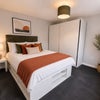 Photo 2: Room 1