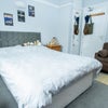Photo 9: room 2