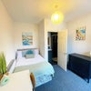 Photo 6: ROOM 4