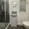 Photo 5: En-suite