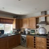 Photo 2: kitchen