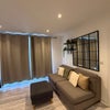 Photo 7: Living room 