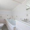 Photo 4: En-suite bathroom