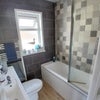 Photo 5: Bathroom - shared