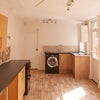 Photo 5: kitchen