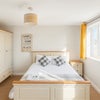 Photo 5: room 1 
