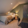 Photo 2: ROOM 8 WITH ENSUITE & KITCHENETTE £800