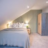 Photo 4: ROOM 8 WITH ENSUITE & KITCHENETTE £800