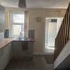 Photo 5: kitchen