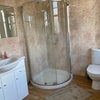 Photo 9: En-suite 2