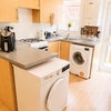 Photo 4: kitchen