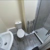 Photo 4: Room 5 En-suite