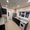 Photo 2: kitchen