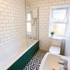 Photo 8: 3 x Bathrooms!