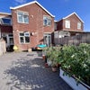 Photo 4: Courtyard