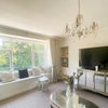 Photo 3: Bright lounge 