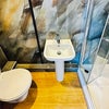 Photo 5: En-Suite
