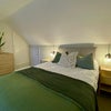 Photo 7: Room 5