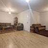 Photo 6: 1st Living room Pic2