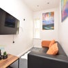 Photo 2: Lounge