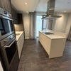 Photo 2: Kitchen