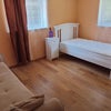 Photo 2: Spacious double room with a single bed