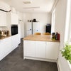 Photo 7: Kitchen