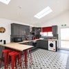 Photo 18: Beautiful communal kitchen-diner