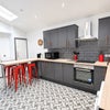 Photo 16: Beautiful communal kitchen-diner