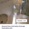 Photo 3: En suite