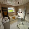 Photo 2: En-Suite