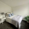 Photo 10: Room 3