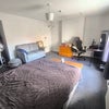 Photo 5: 1