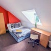 Photo 11: Room 6