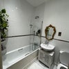 Photo 4: Shared Bathroom 