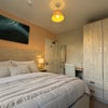 Photo 2: Room 2 (available 29/08)