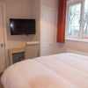 Photo 5: Room 1 (available 04/09)