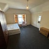 Photo 3: 900 per month
