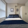 Photo 6: Room 6