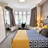 Photo 10: Room 1 En Suite
