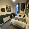 Photo 4: Bedroom