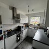 Photo 4: kitchen