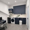 Photo 2: Bedroom with kitchenette / Fridge Freezer / Washing machine & dryer / Microwave